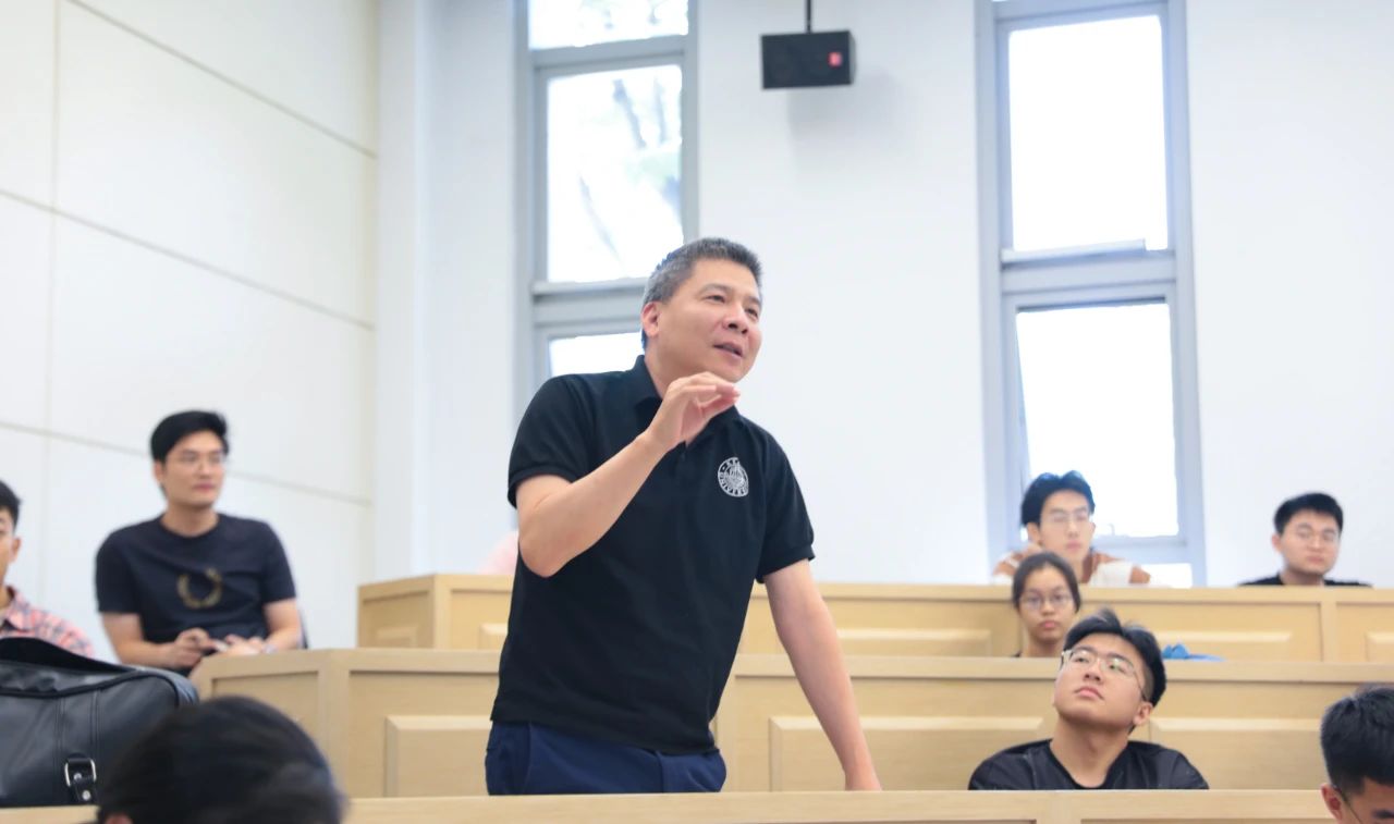温州肯恩大学信息中心副主任 王焕禹